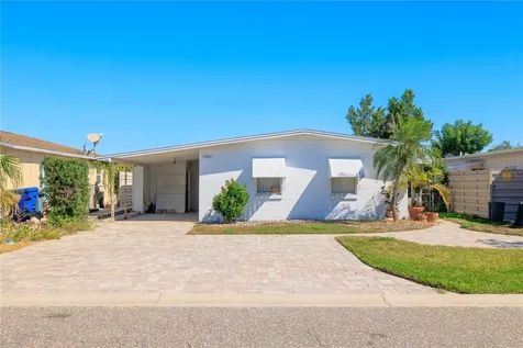17611 1st Street E Redington Shores FL 33708
