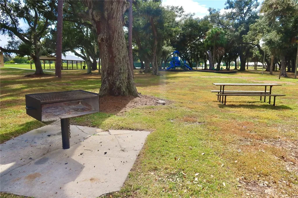 6930 Parkwood Street Sebring FL 33876