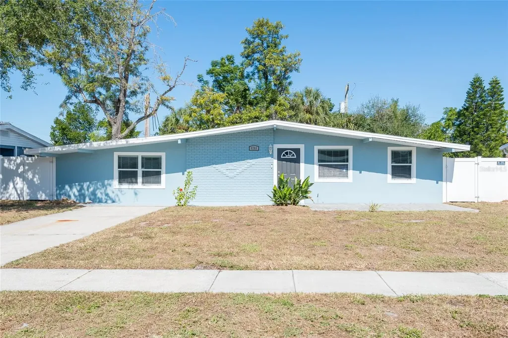 4733 W Wyoming Avenue Tampa FL 33616