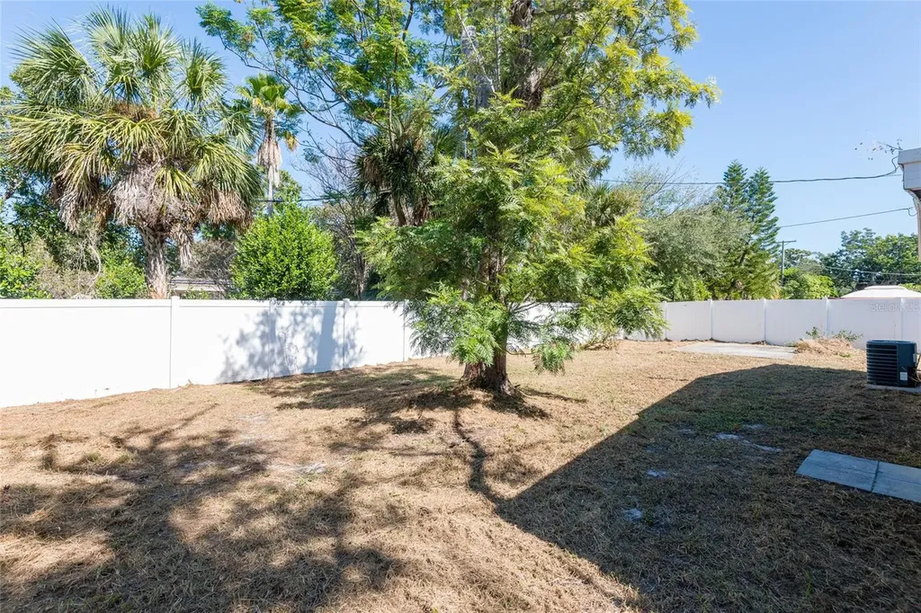 4733 W Wyoming Avenue Tampa FL 33616