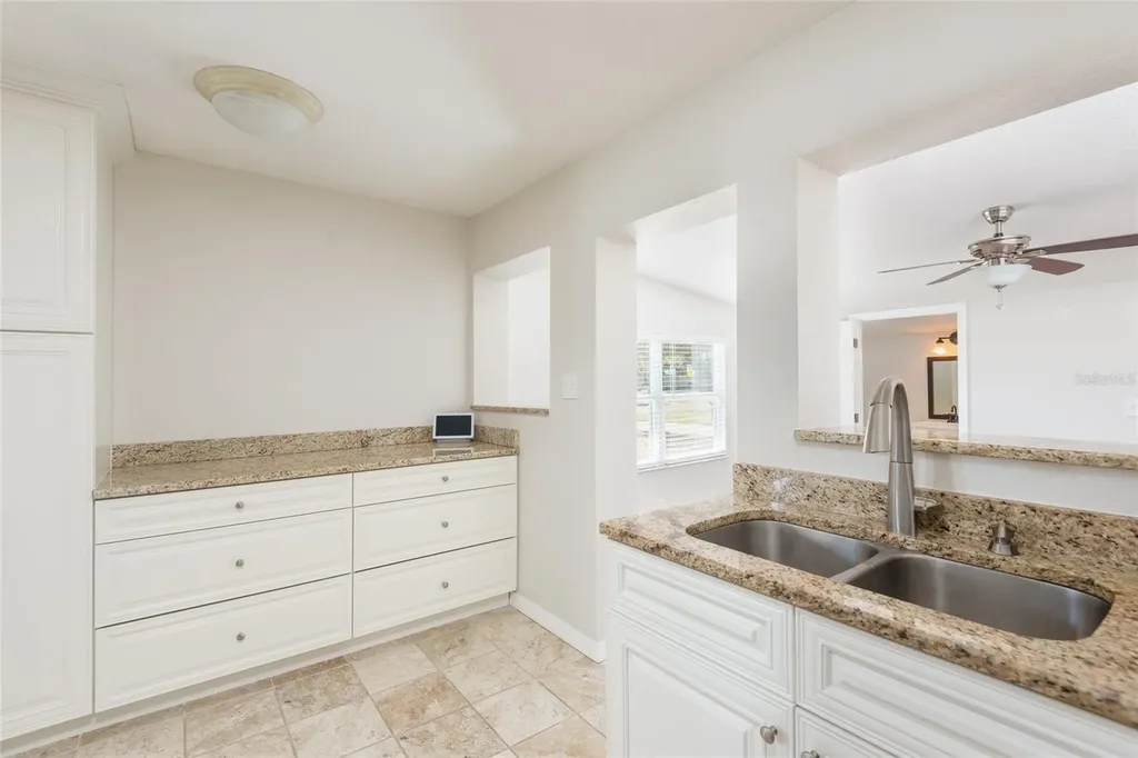 4733 W Wyoming Avenue Tampa FL 33616