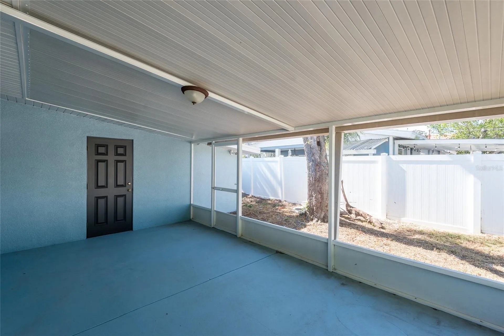 4733 W Wyoming Avenue Tampa FL 33616