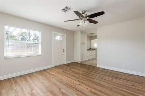 4733 W Wyoming Avenue Tampa FL 33616