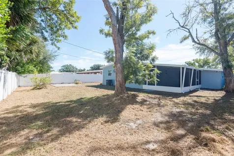 4733 W Wyoming Avenue Tampa FL 33616