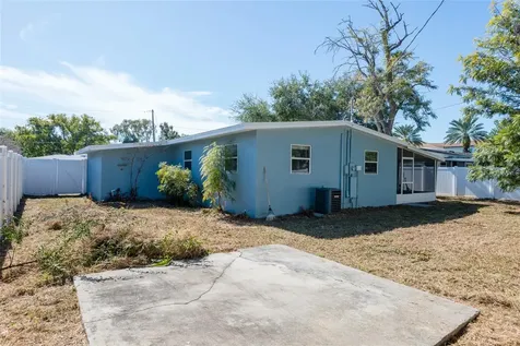 4733 W Wyoming Avenue Tampa FL 33616