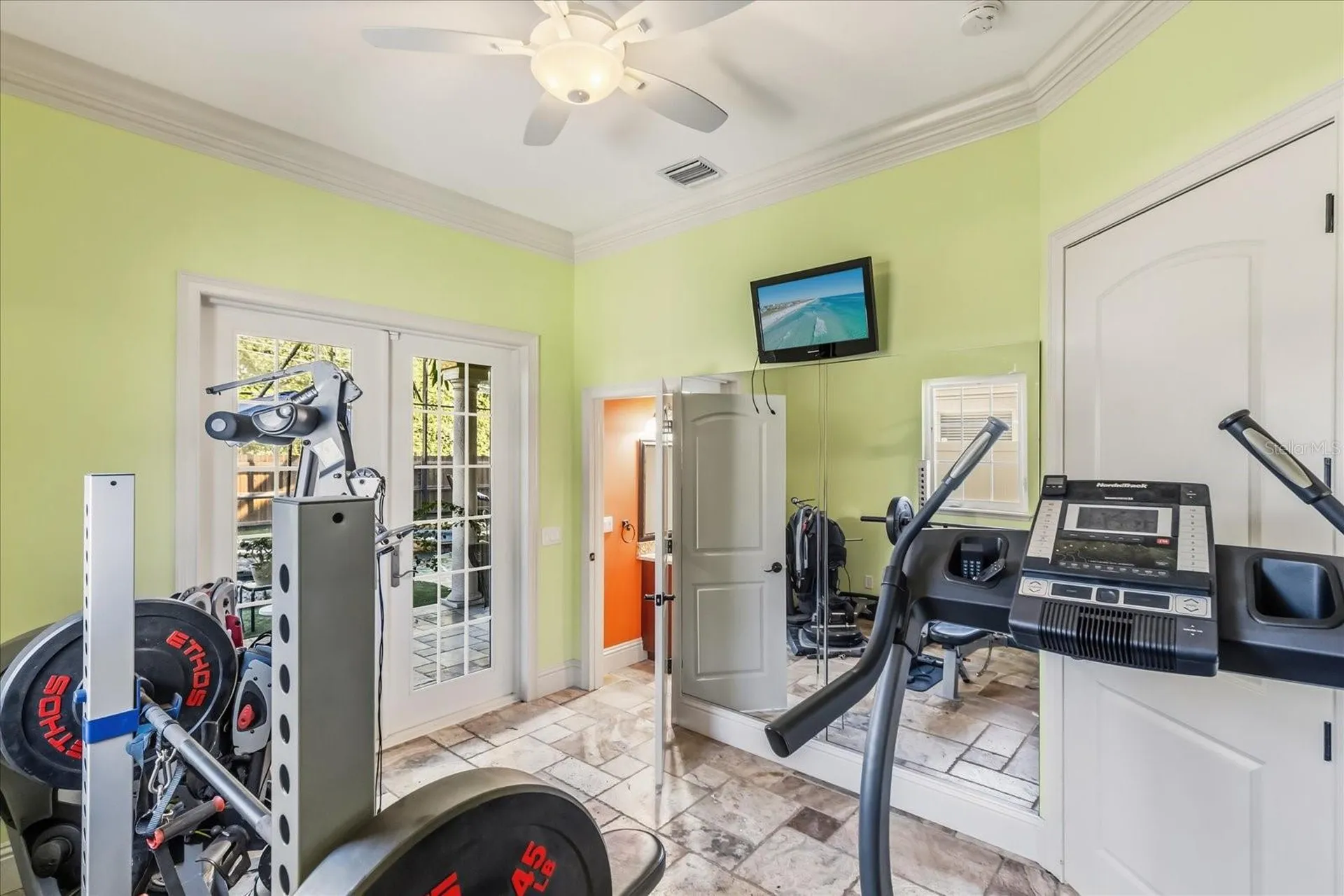 911 Jungle Avenue N St Petersburg FL 33710