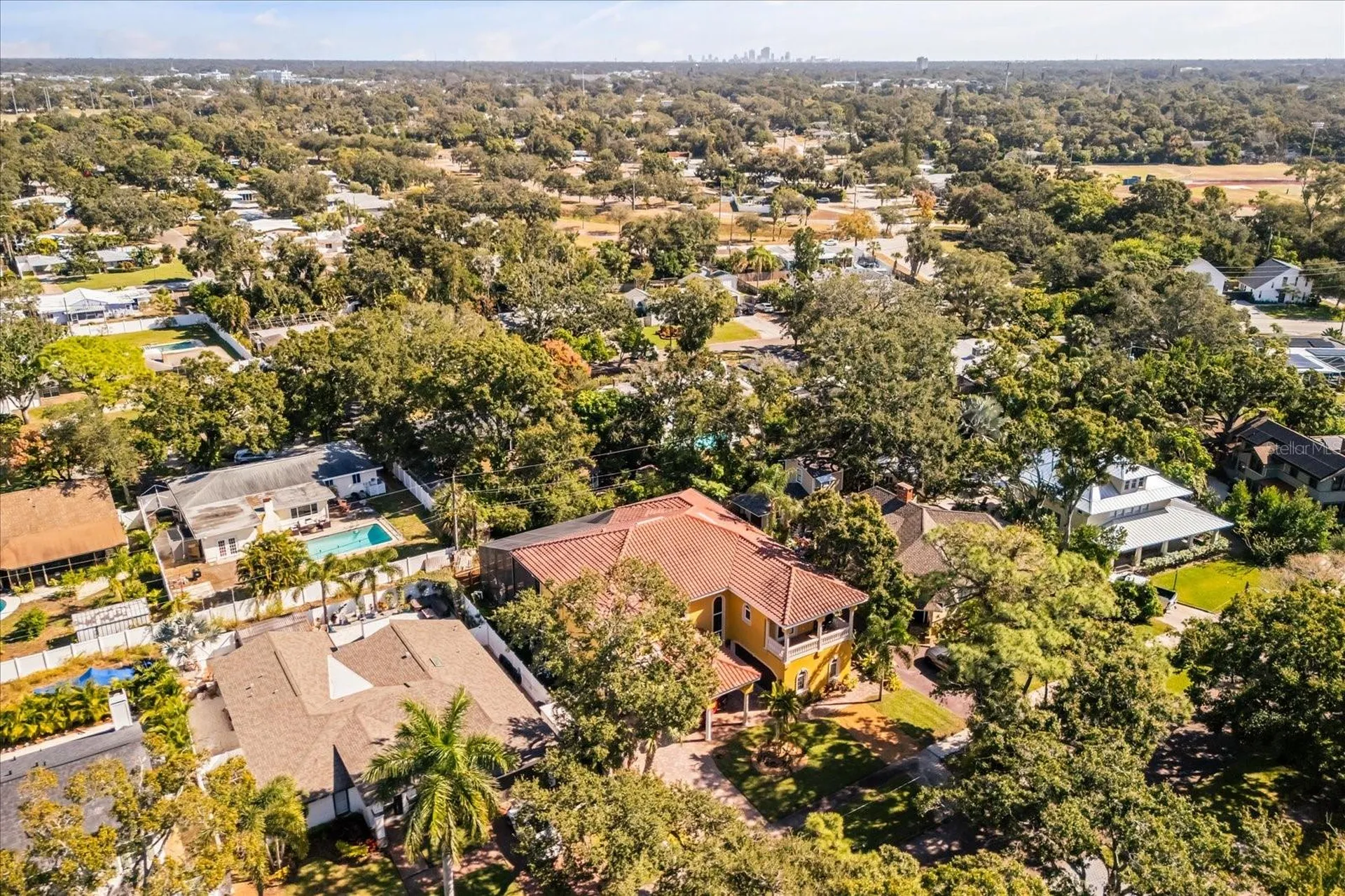 911 Jungle Avenue N St Petersburg FL 33710
