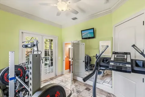 911 Jungle Avenue N St Petersburg FL 33710