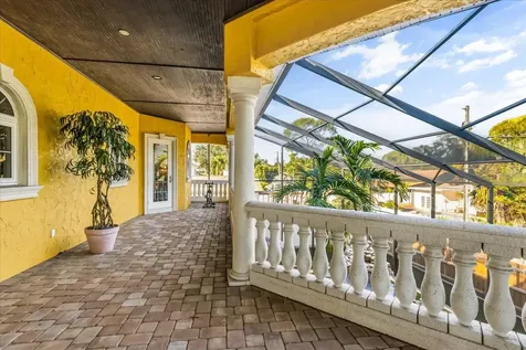 911 Jungle Avenue N St Petersburg FL 33710