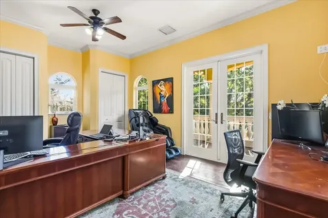 911 Jungle Avenue N St Petersburg FL 33710