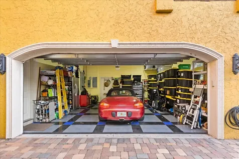 911 Jungle Avenue N St Petersburg FL 33710