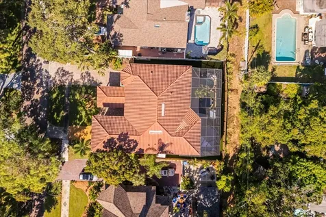 911 Jungle Avenue N St Petersburg FL 33710