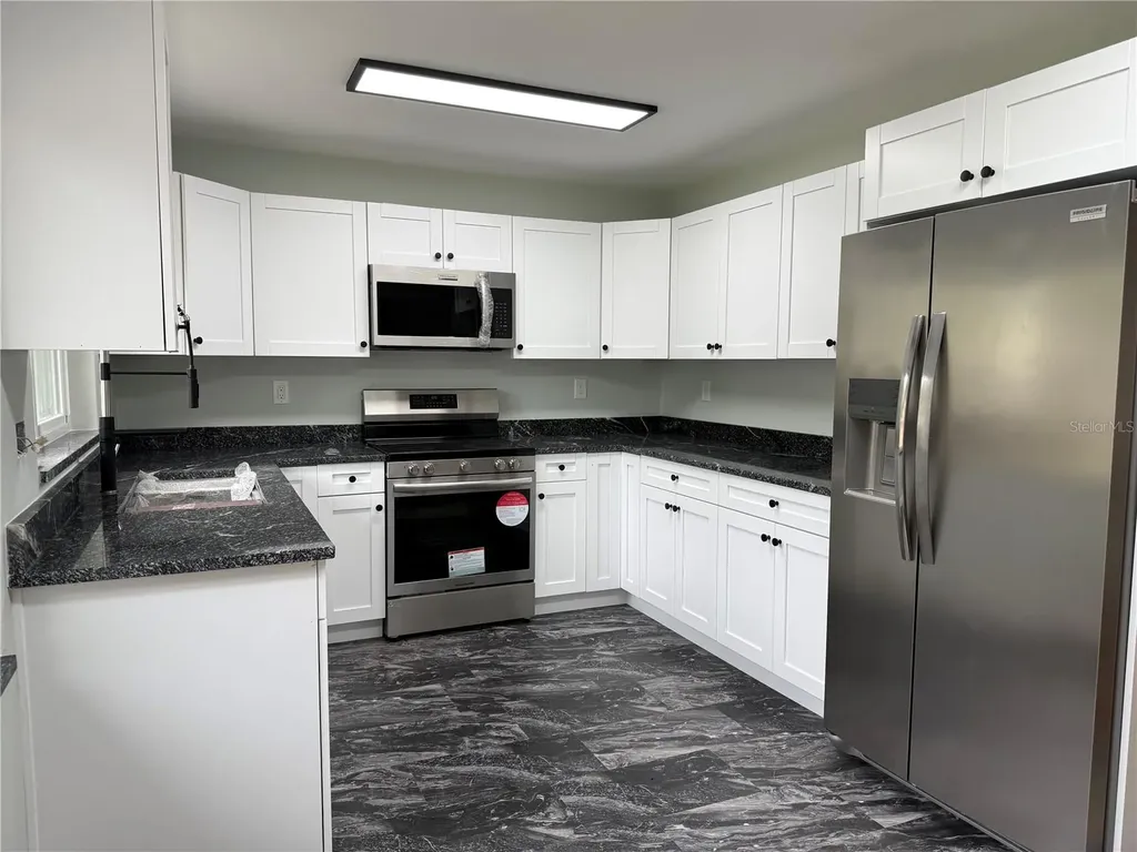 6221 6th Avenue N St Petersburg FL 33710