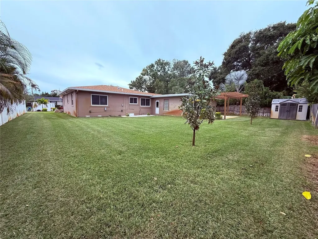 6221 6th Avenue N St Petersburg FL 33710