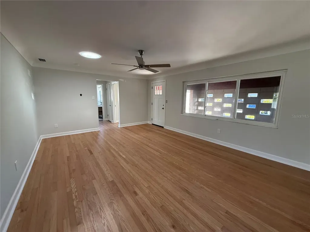 6221 6th Avenue N St Petersburg FL 33710