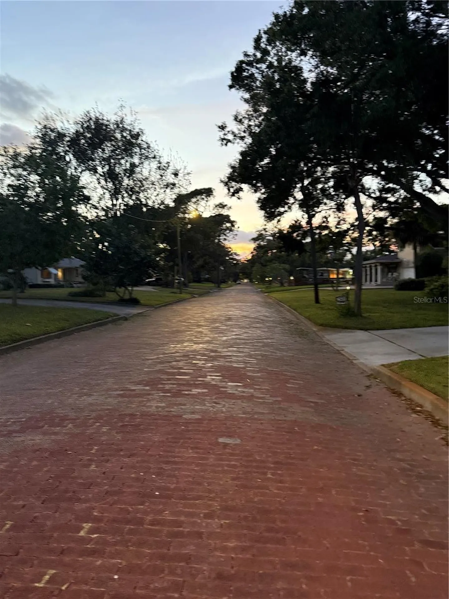 6221 6th Avenue N St Petersburg FL 33710