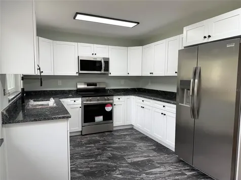 6221 6th Avenue N St Petersburg FL 33710