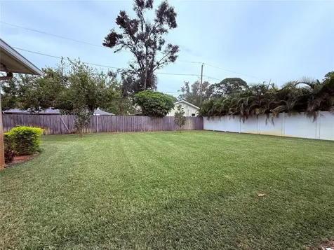 6221 6th Avenue N St Petersburg FL 33710