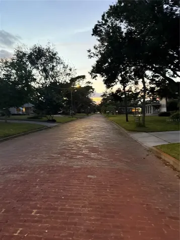 6221 6th Avenue N St Petersburg FL 33710