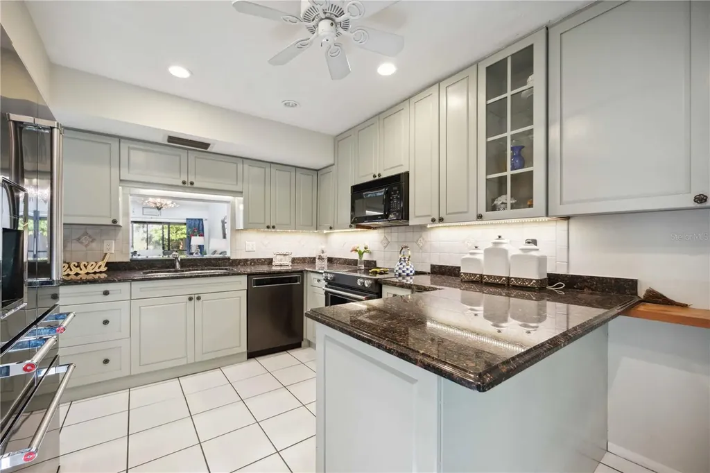 2584 Arboretum Circle Sarasota FL 34232