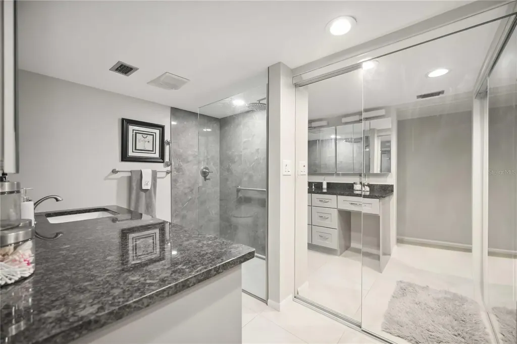 2584 Arboretum Circle Sarasota FL 34232