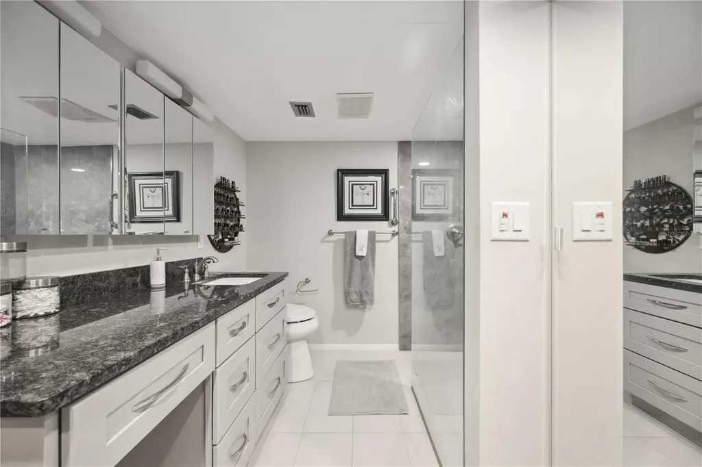 2584 Arboretum Circle Sarasota FL 34232