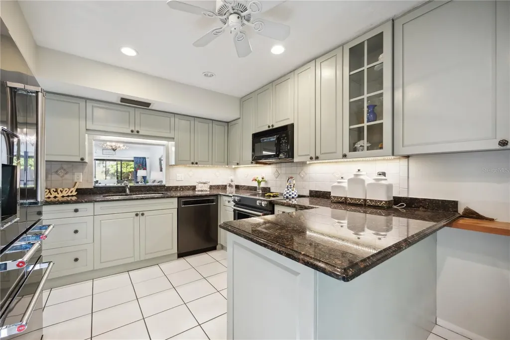 2584 Arboretum Circle Sarasota FL 34232