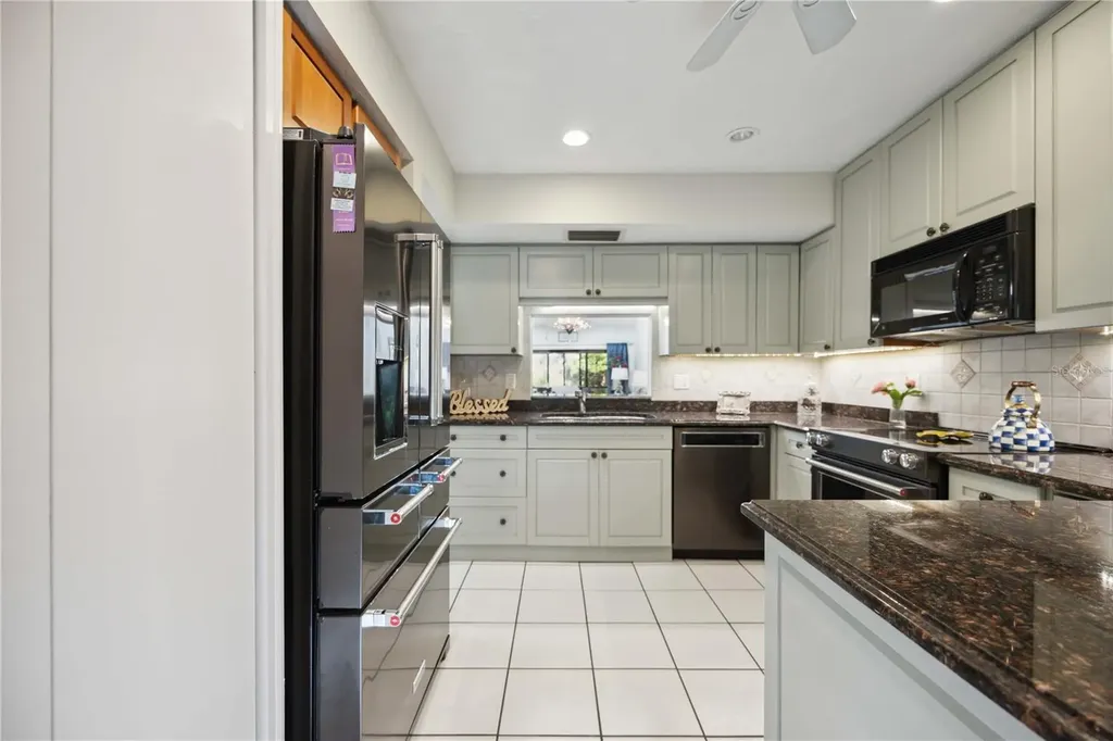 2584 Arboretum Circle Sarasota FL 34232