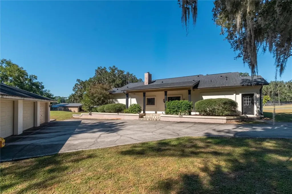 8820 NW 130th Street Reddick FL 32686