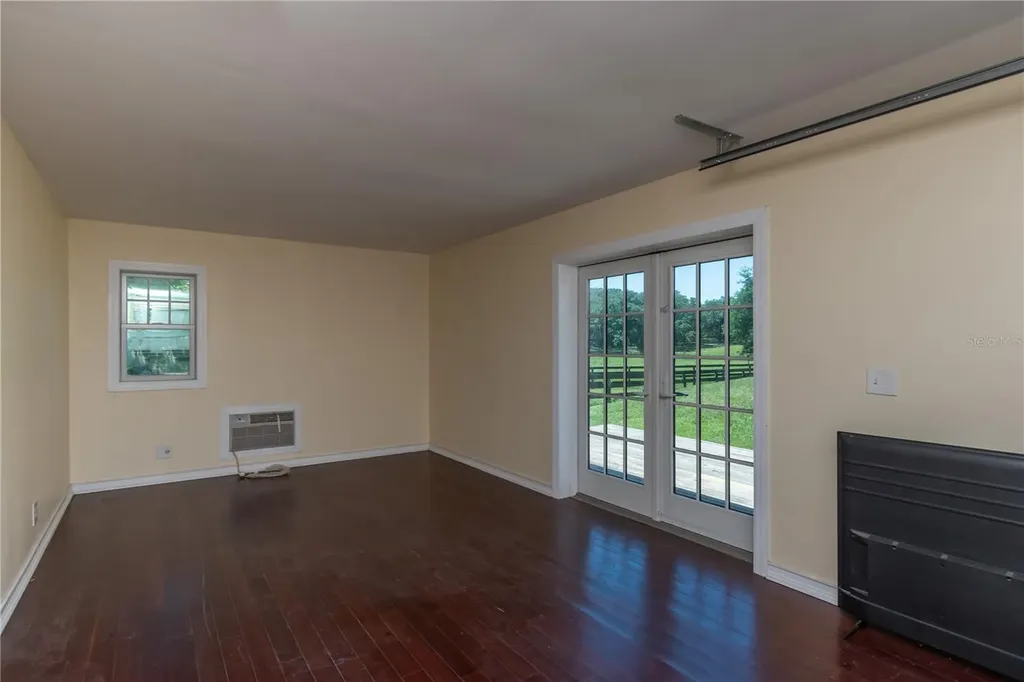 8820 NW 130th Street Reddick FL 32686