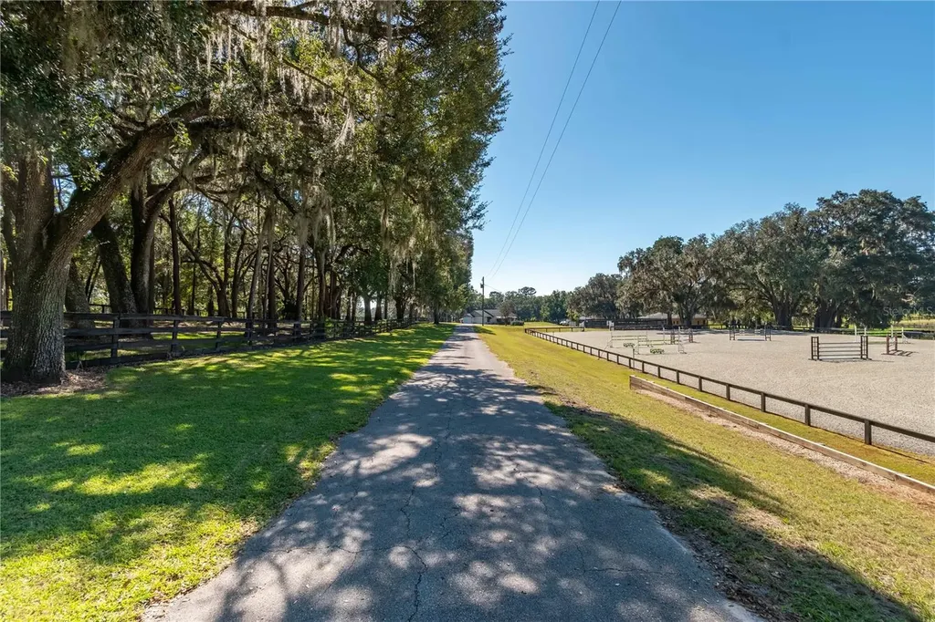8820 NW 130th Street Reddick FL 32686