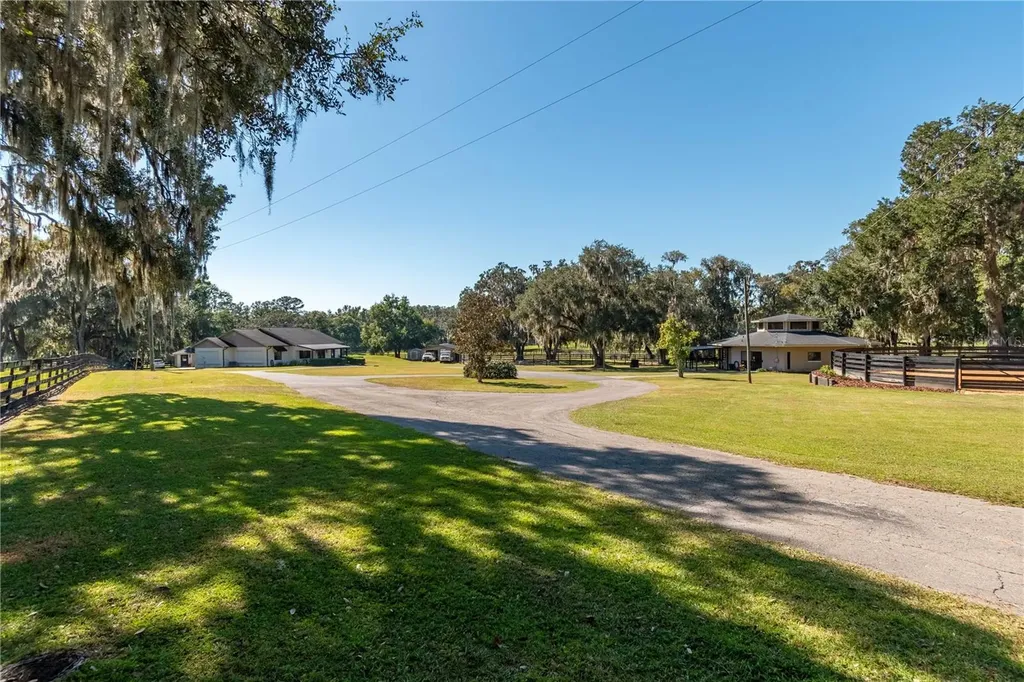 8820 NW 130th Street Reddick FL 32686