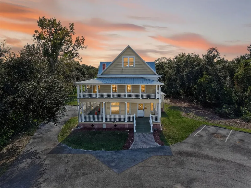 1218 W Broad Street Groveland FL 34736