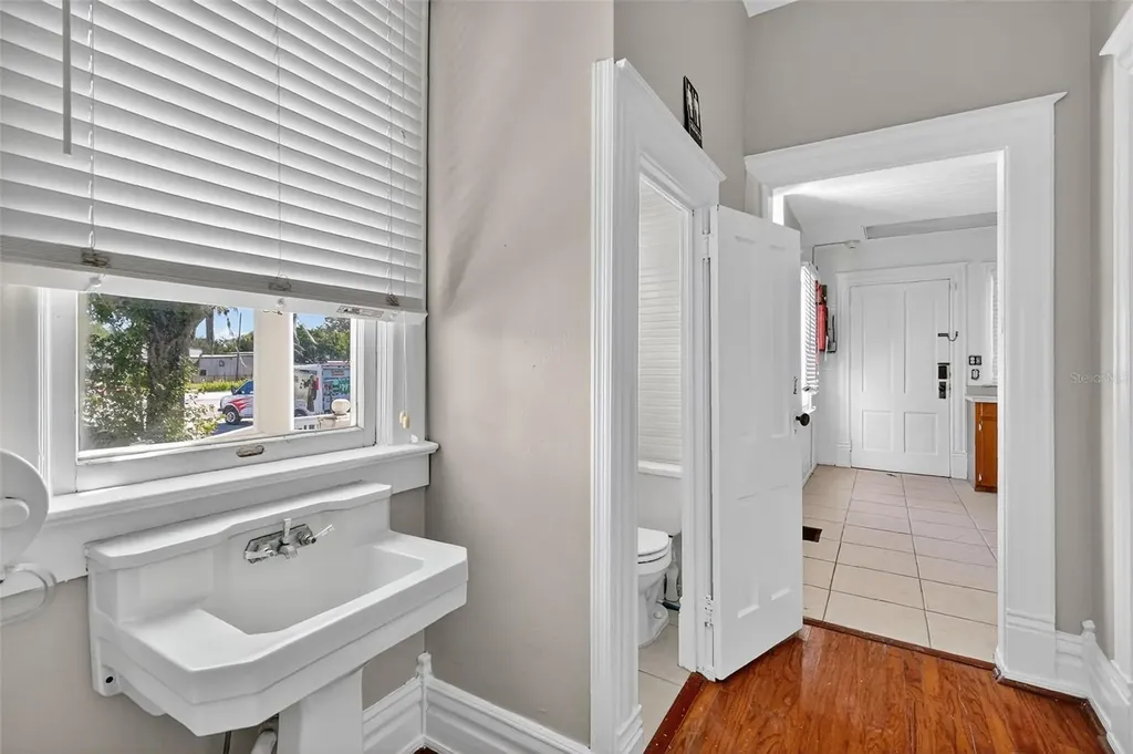 1218 W Broad Street Groveland FL 34736