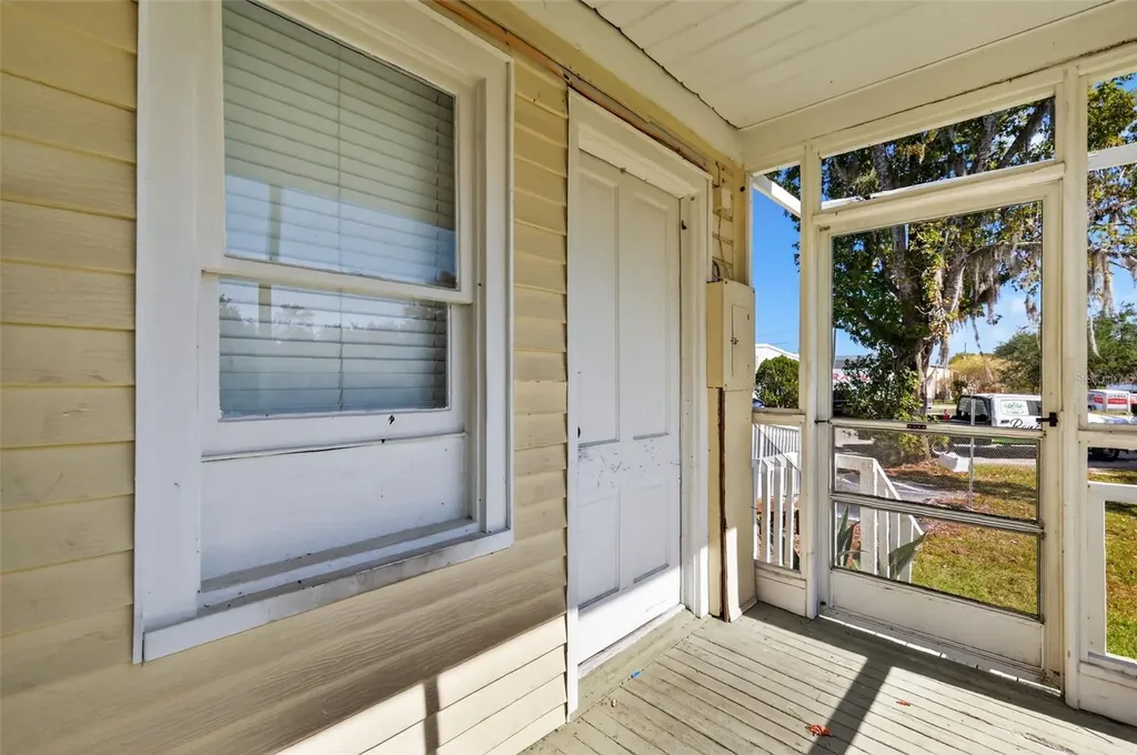 1218 W Broad Street Groveland FL 34736