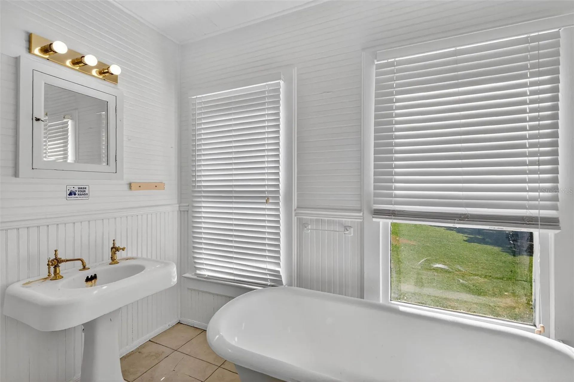 1218 W Broad Street Groveland FL 34736