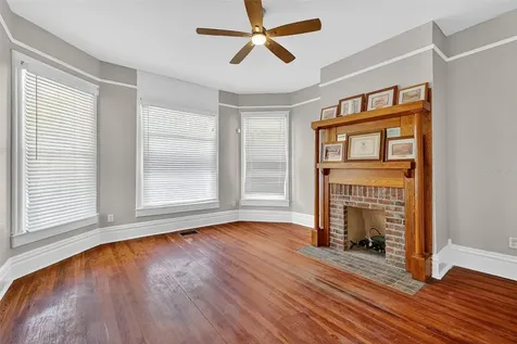 1218 W Broad Street Groveland FL 34736