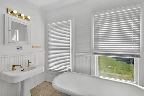 1218 W Broad Street Groveland FL 34736