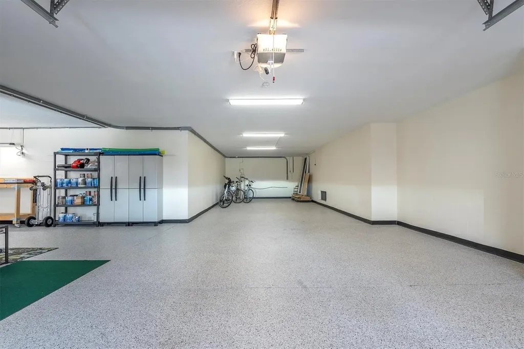 18 Jefferson Court S St Petersburg FL 33711