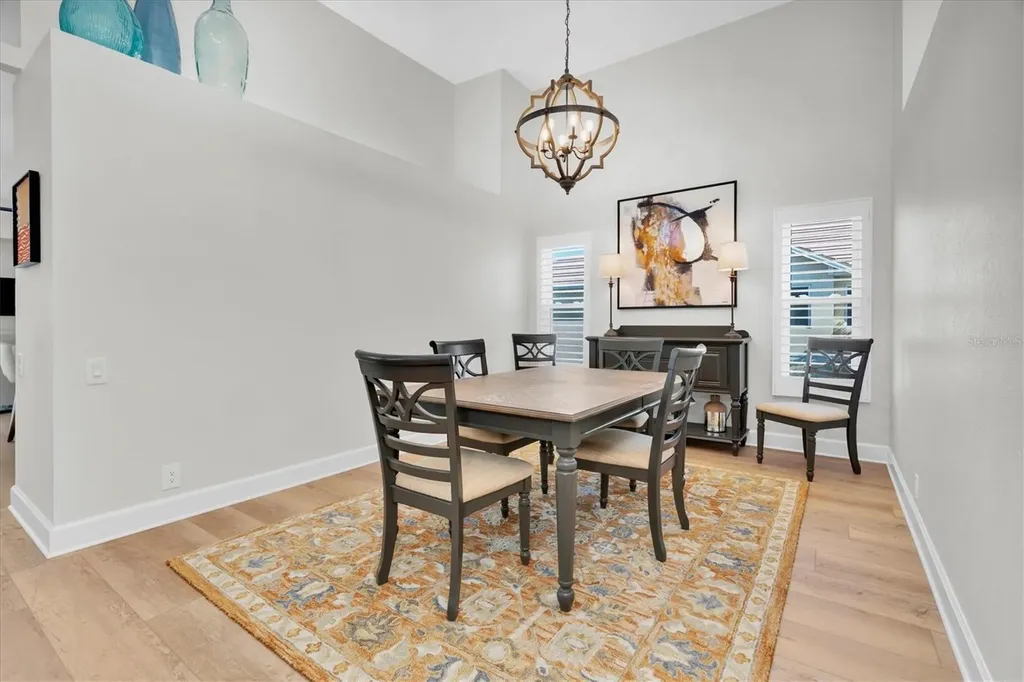 18 Jefferson Court S St Petersburg FL 33711