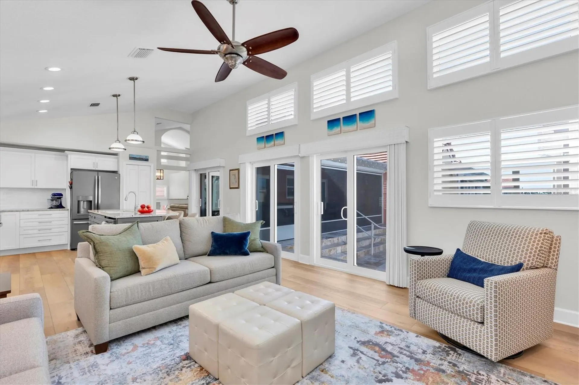 18 Jefferson Court S St Petersburg FL 33711