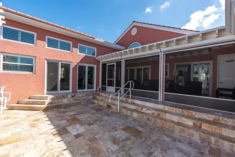 18 Jefferson Court S St Petersburg FL 33711