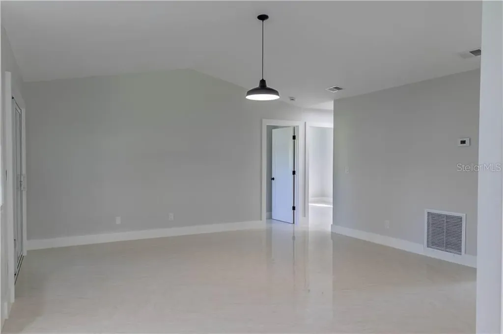 5740 36th Place Vero Beach FL 32966