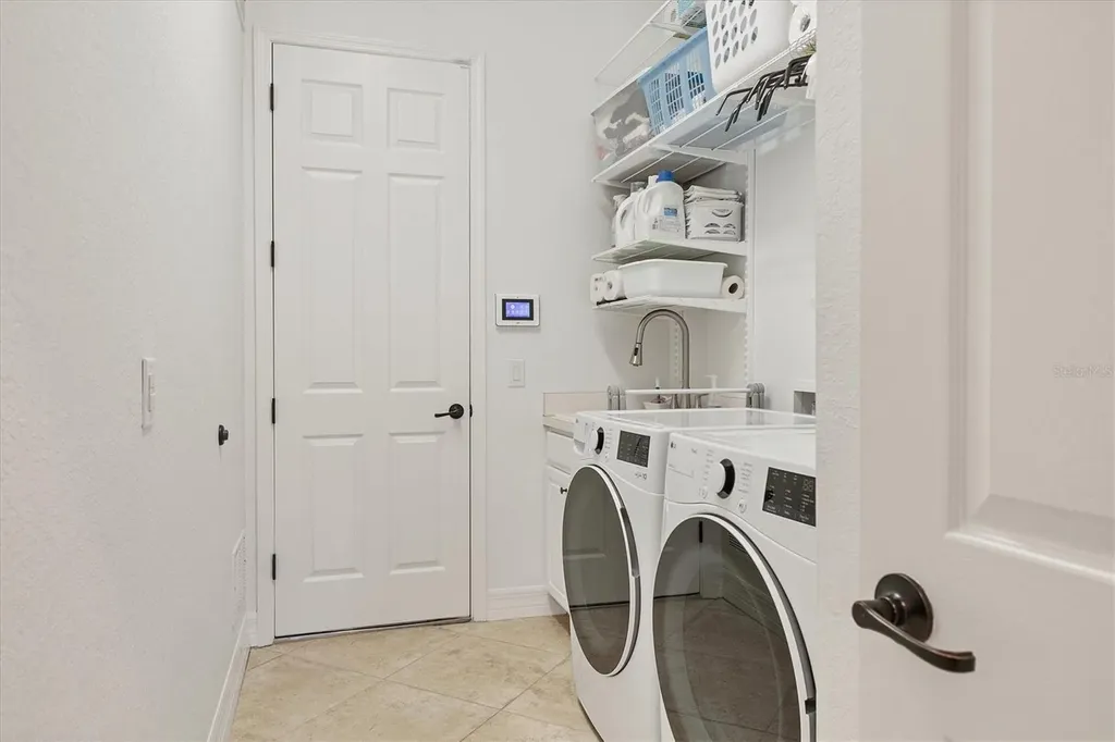 8284 Barton Farms Boulevard Sarasota FL 34240