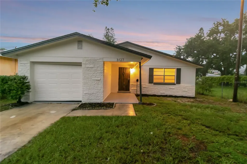 3127 Oakley Avenue S St Petersburg FL 33712