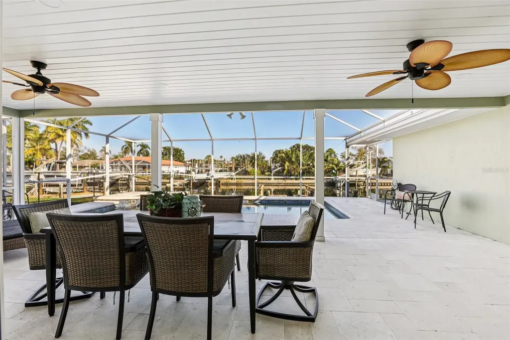 6251 18th Street NE St Petersburg FL 33702