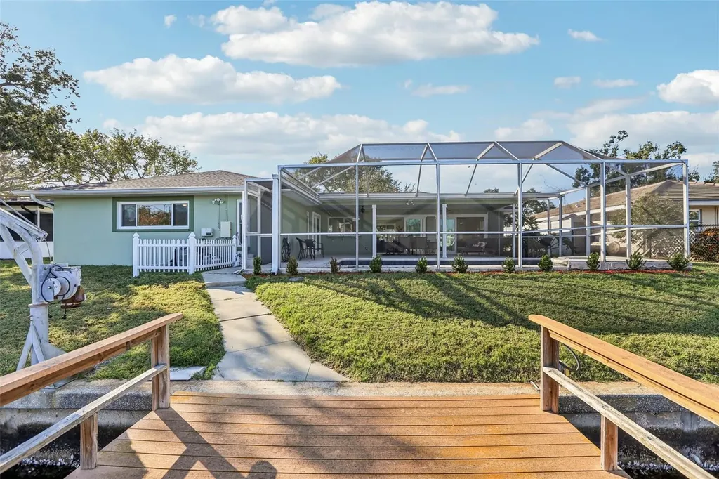 6251 18th Street NE St Petersburg FL 33702