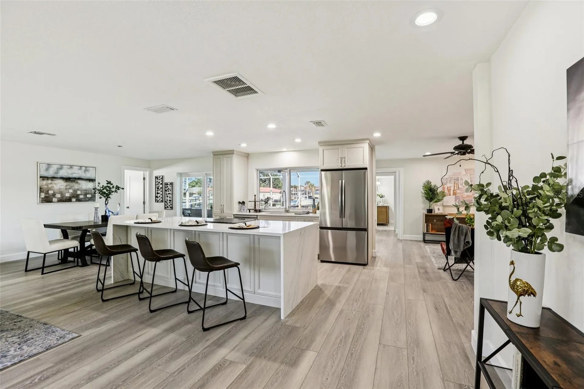 6251 18th Street NE St Petersburg FL 33702