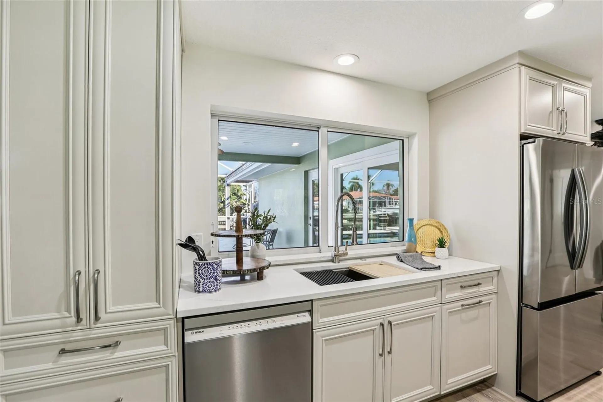 6251 18th Street NE St Petersburg FL 33702
