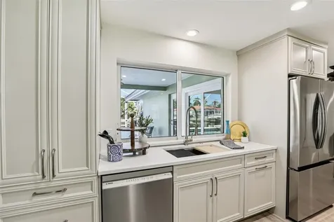 6251 18th Street NE St Petersburg FL 33702
